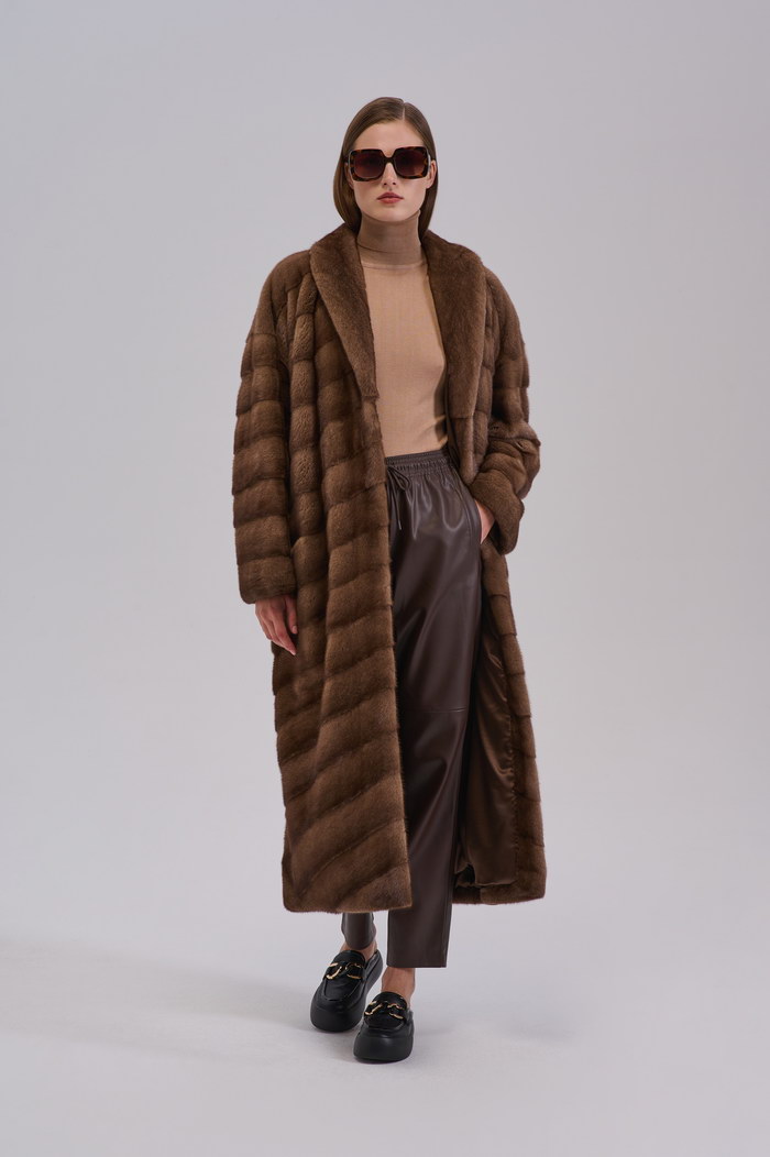 картинка Пальто из меха норки длинное  от магазина Одежда+